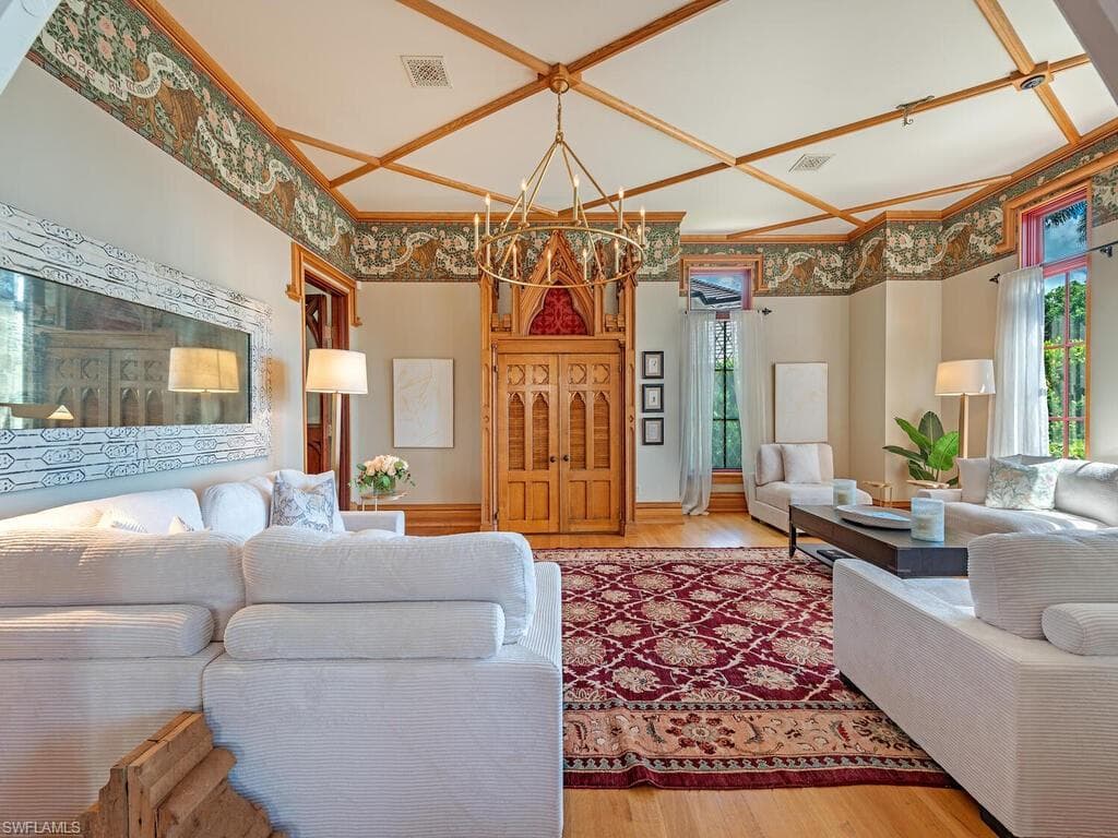 730 21st Ave S, Naples, FL 34102-22