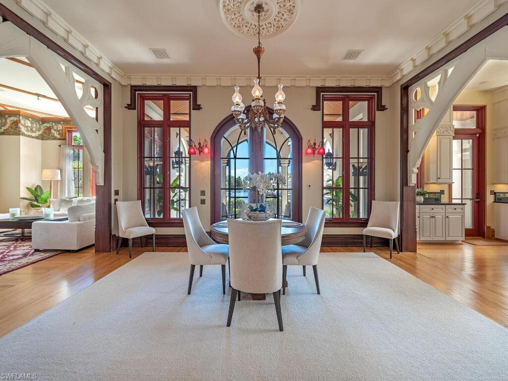 730 21st Ave S, Naples, FL 34102-27