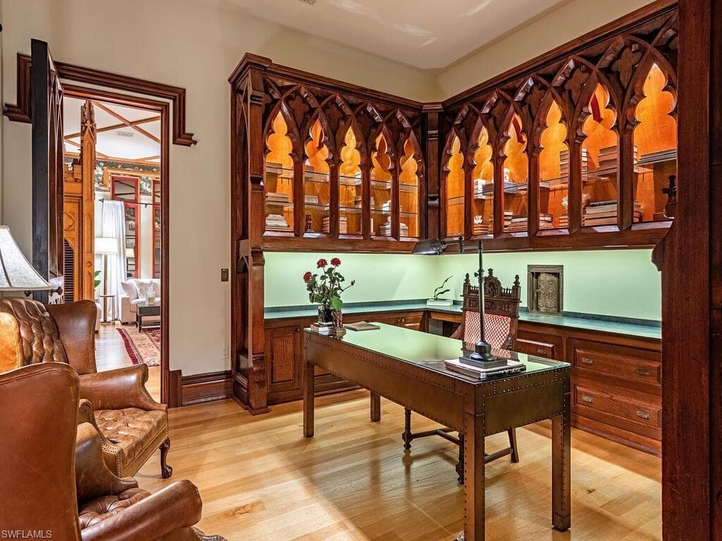 730 21st Ave S, Naples, FL 34102-45