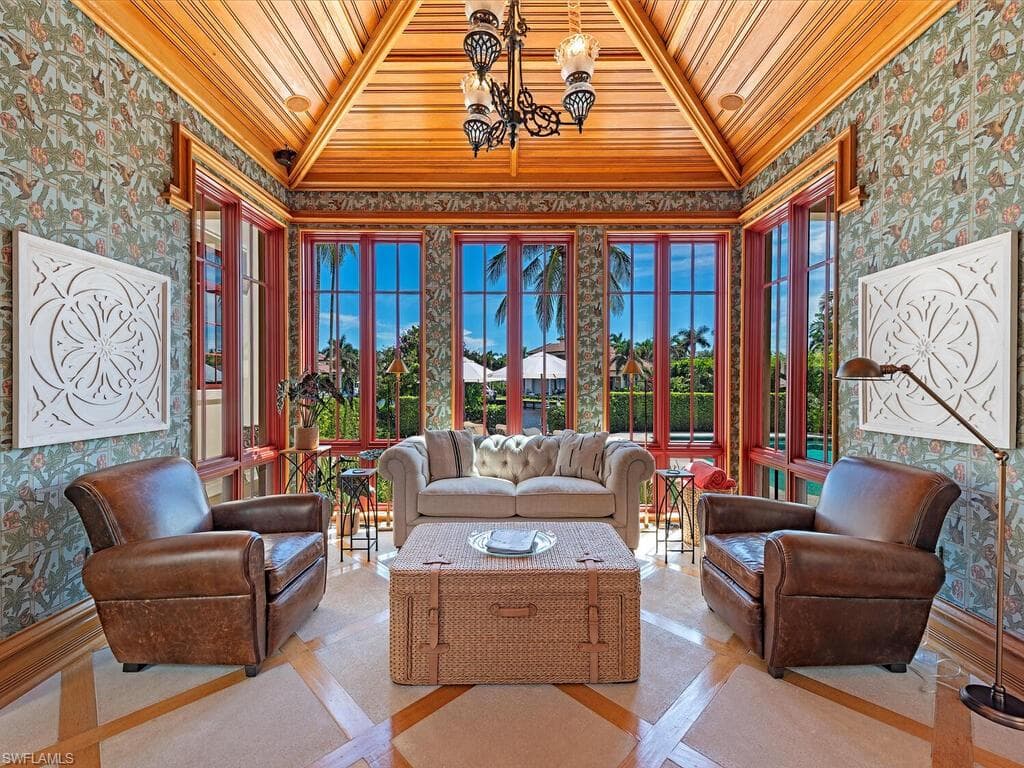 730 21st Ave S, Naples, FL 34102-46