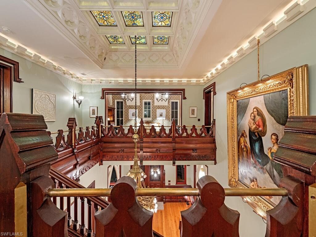 730 21st Ave S, Naples, FL 34102-47