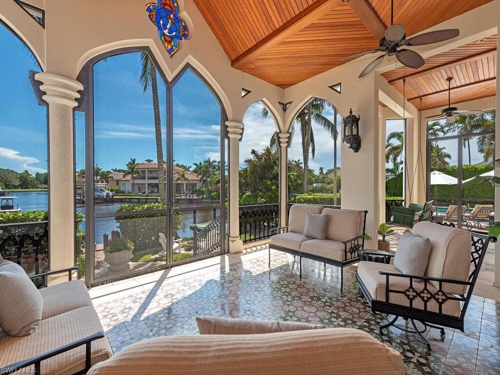 730 21st Ave S, Naples, FL 34102-48