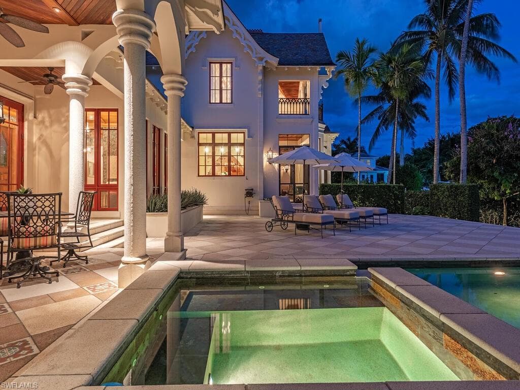 730 21st Ave S, Naples, FL 34102-50