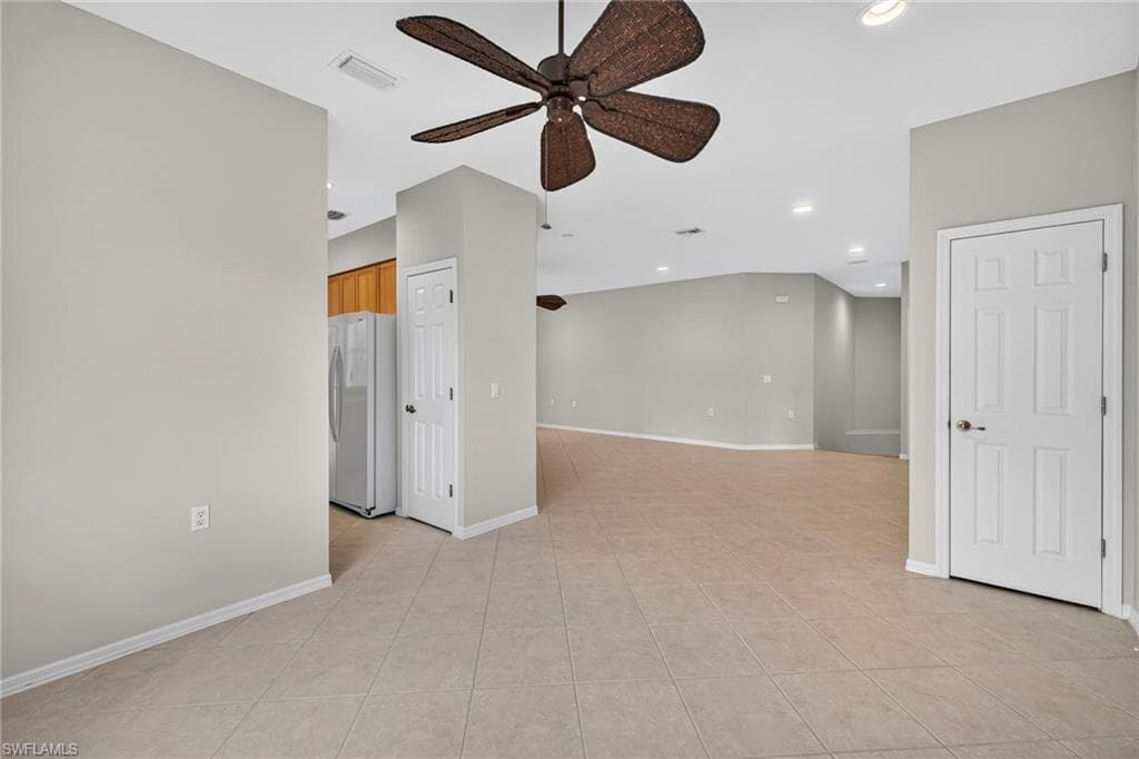 3962 Bishopwood Ct W 201, Naples, FL 34114-8