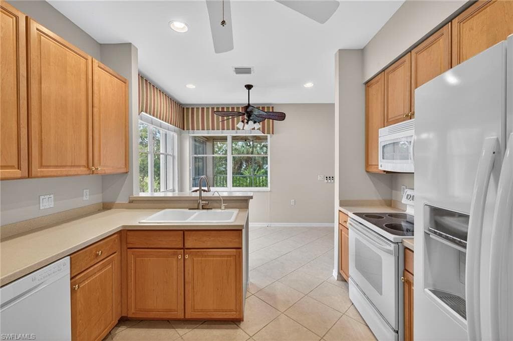 3962 Bishopwood Ct W 201, Naples, FL 34114-11