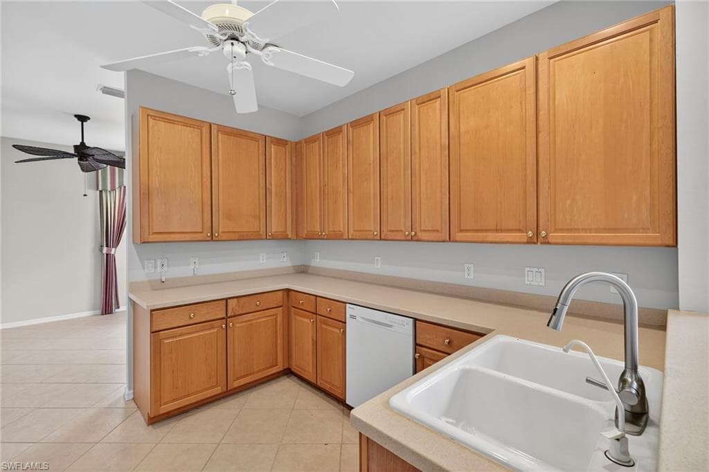 3962 Bishopwood Ct W 201, Naples, FL 34114-14