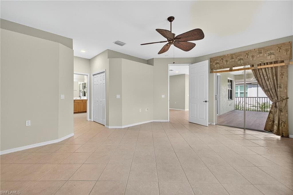 3962 Bishopwood Ct W 201, Naples, FL 34114-18