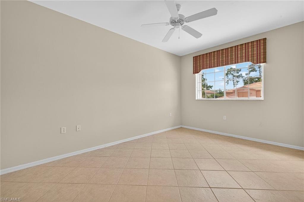 3962 Bishopwood Ct W 201, Naples, FL 34114-21