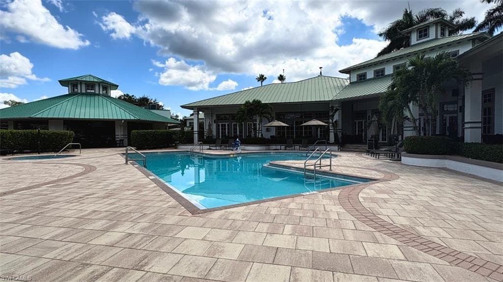 3962 Bishopwood Ct W 201, Naples, FL 34114-35