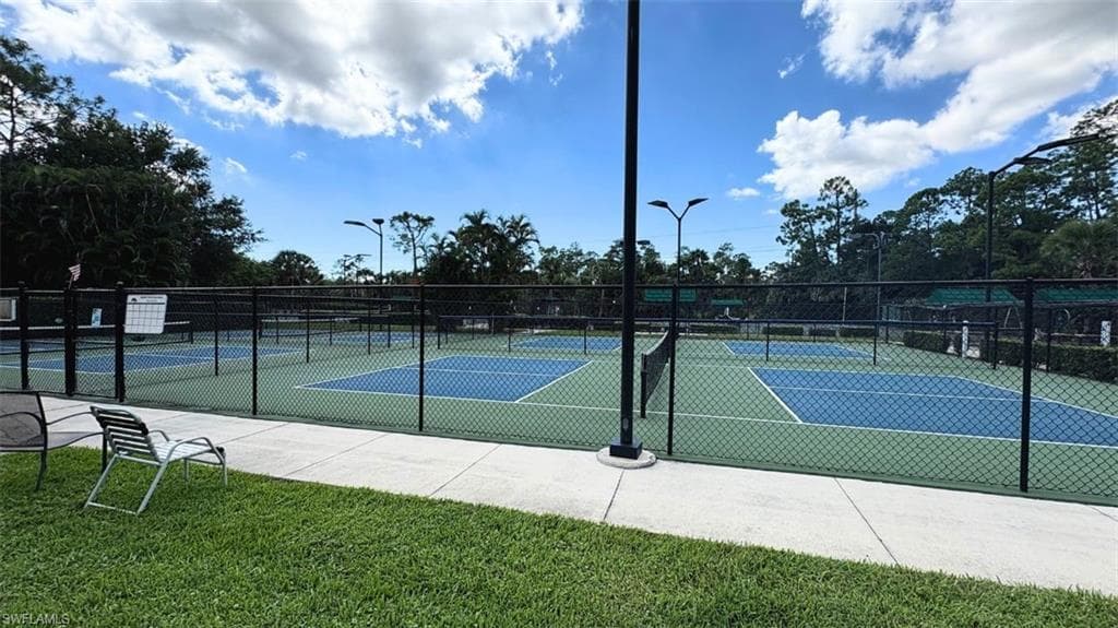 3962 Bishopwood Ct W 201, Naples, FL 34114-37