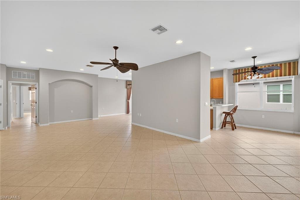 3962 Bishopwood Ct W 201, Naples, FL 34114-4