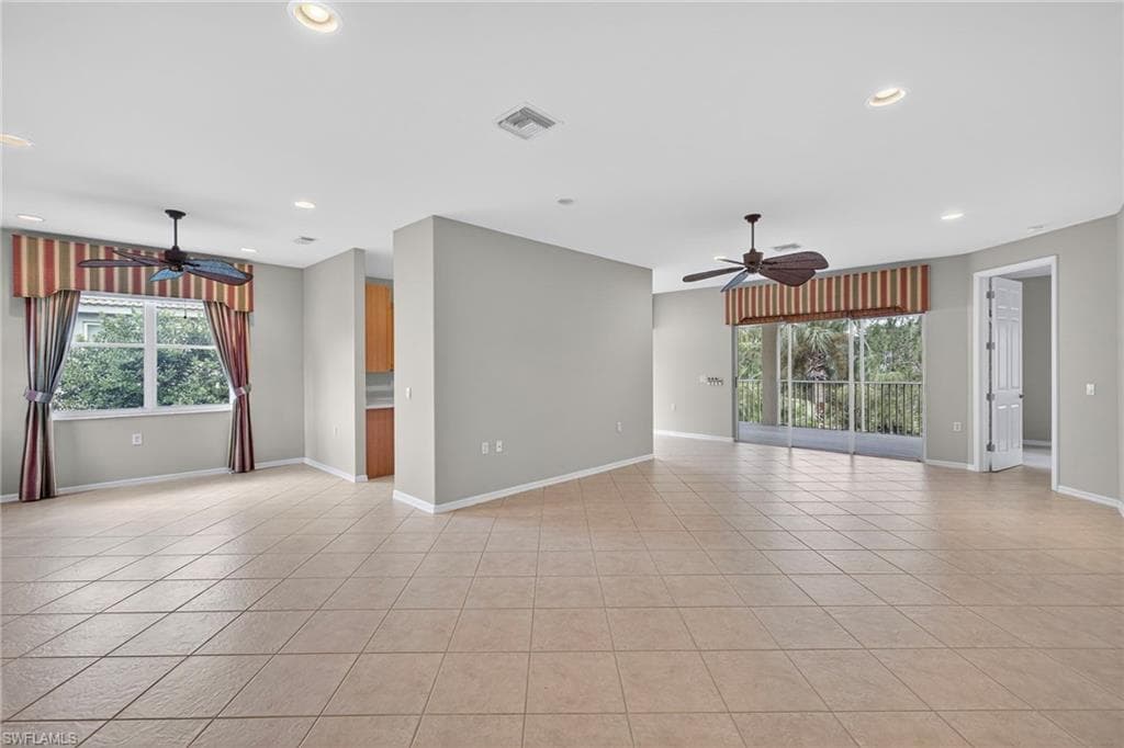 3962 Bishopwood Ct W 201, Naples, FL 34114-5