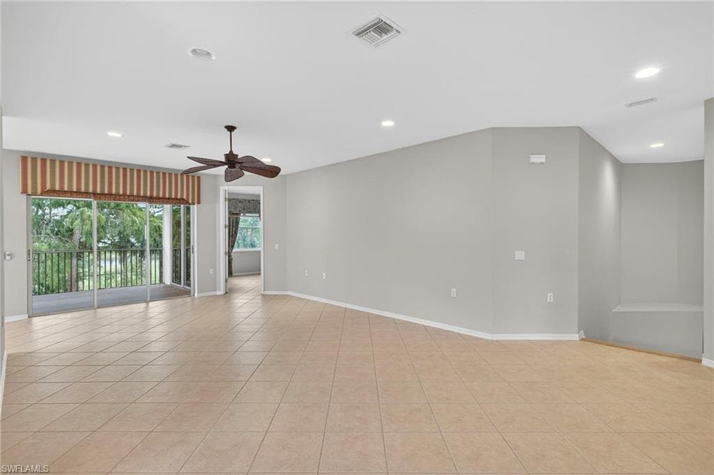 3962 Bishopwood Ct W 201, Naples, FL 34114-6