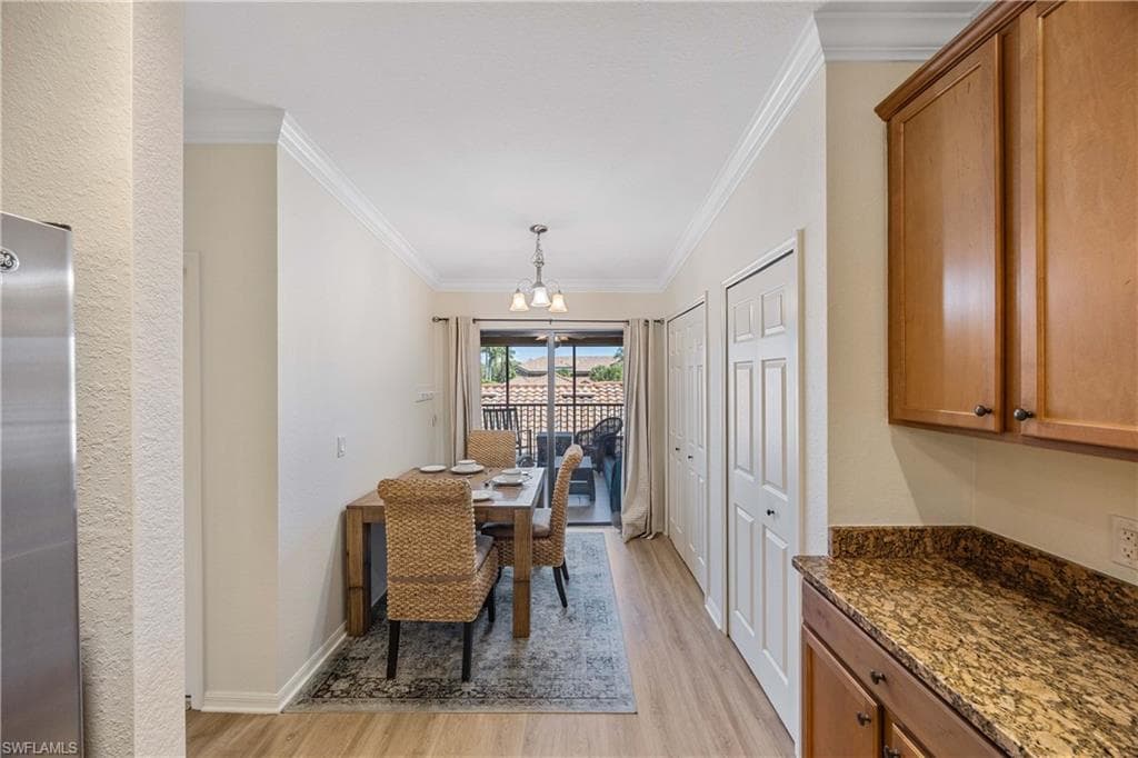 9832 Venezia Cir 1025, Naples, FL 34113-9