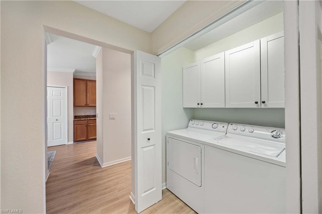 9832 Venezia Cir 1025, Naples, FL 34113-19