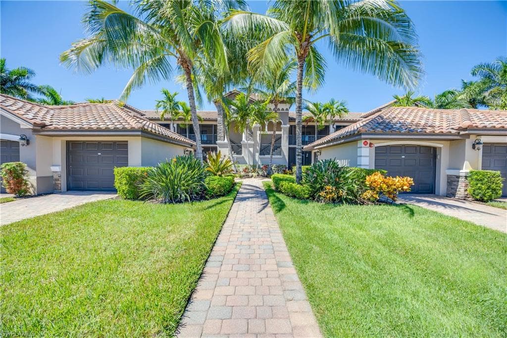 9832 Venezia Cir 1025, Naples, FL 34113-24