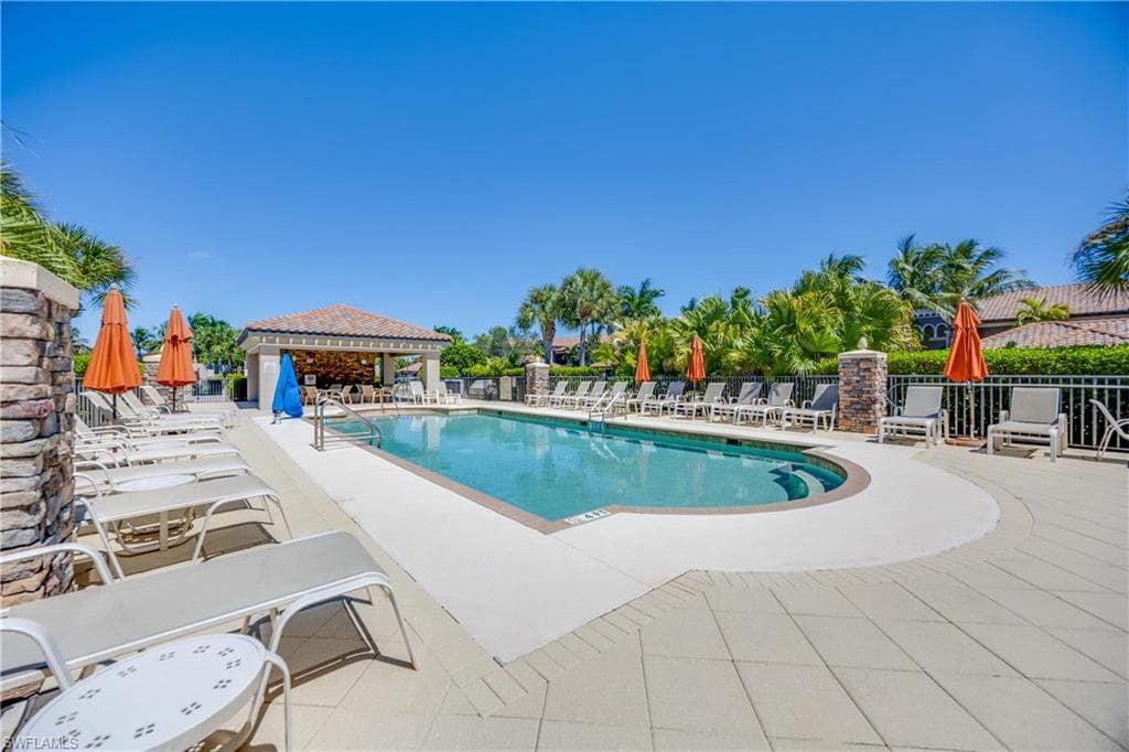 9832 Venezia Cir 1025, Naples, FL 34113-27