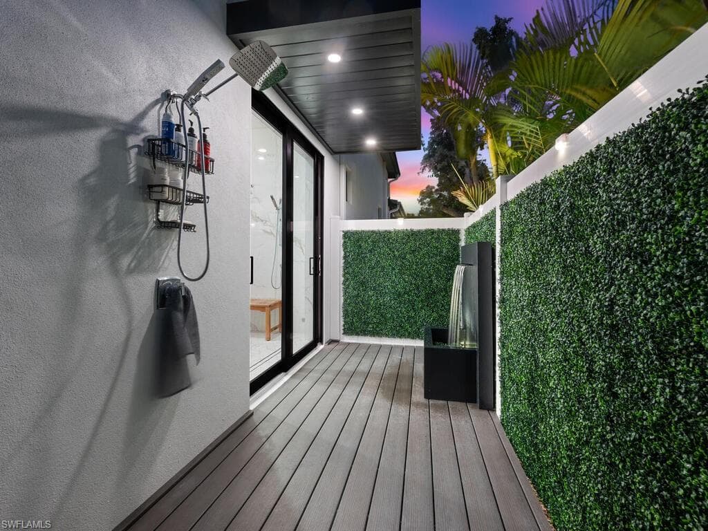 1251 Creech Rd, Naples, FL 34103-18