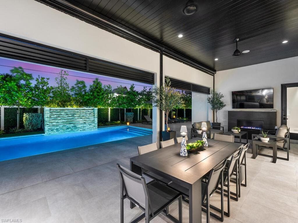 1251 Creech Rd, Naples, FL 34103-36