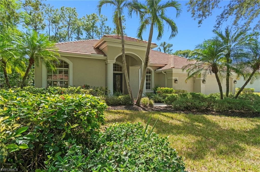 8110 Lowbank Dr, Naples, FL 34109-5