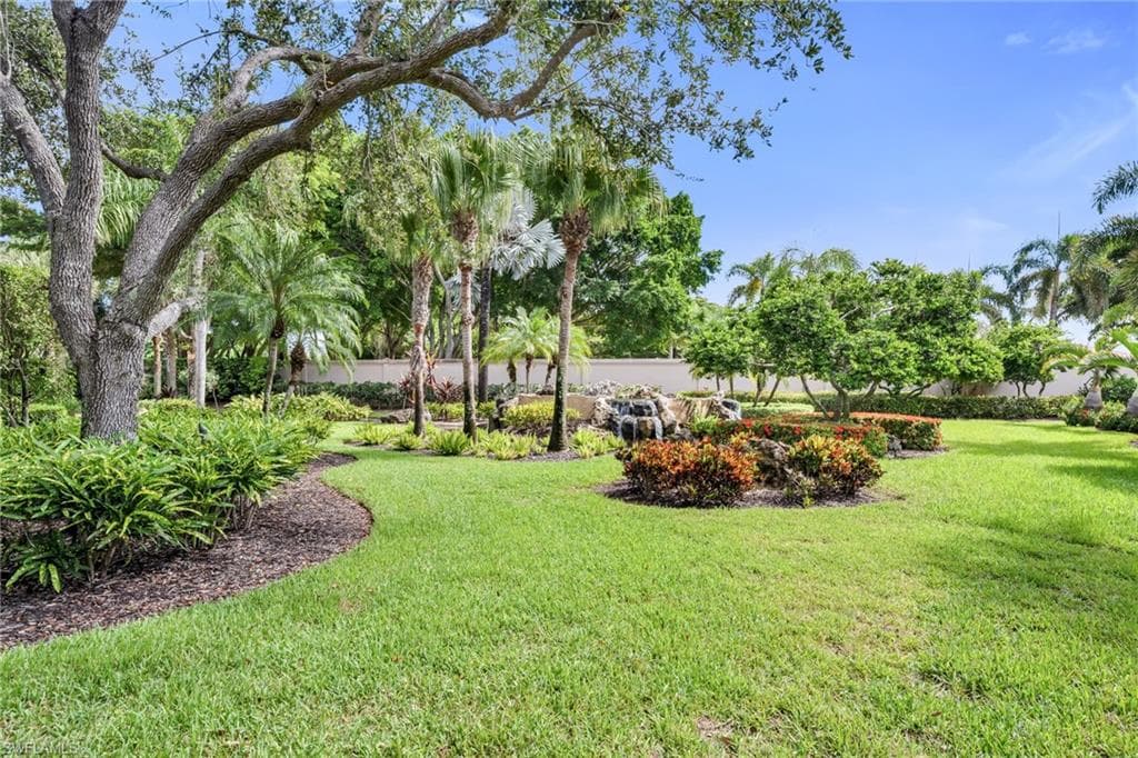 2079 Torino Way, Naples, FL 34105-12