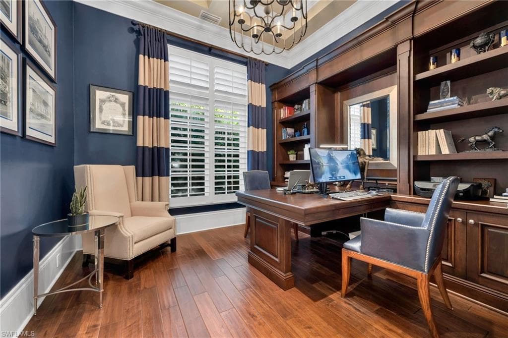 2079 Torino Way, Naples, FL 34105-19