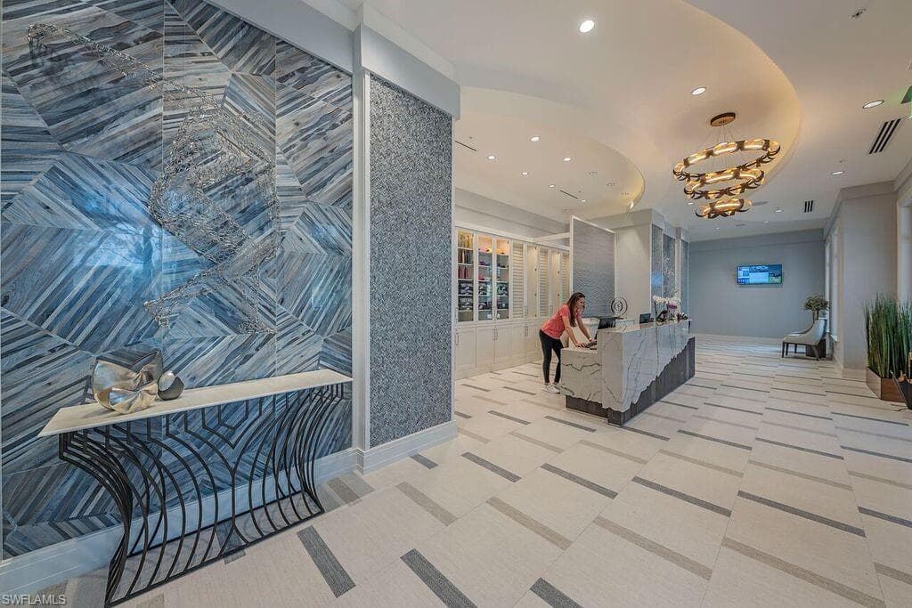 2079 Torino Way, Naples, FL 34105-41