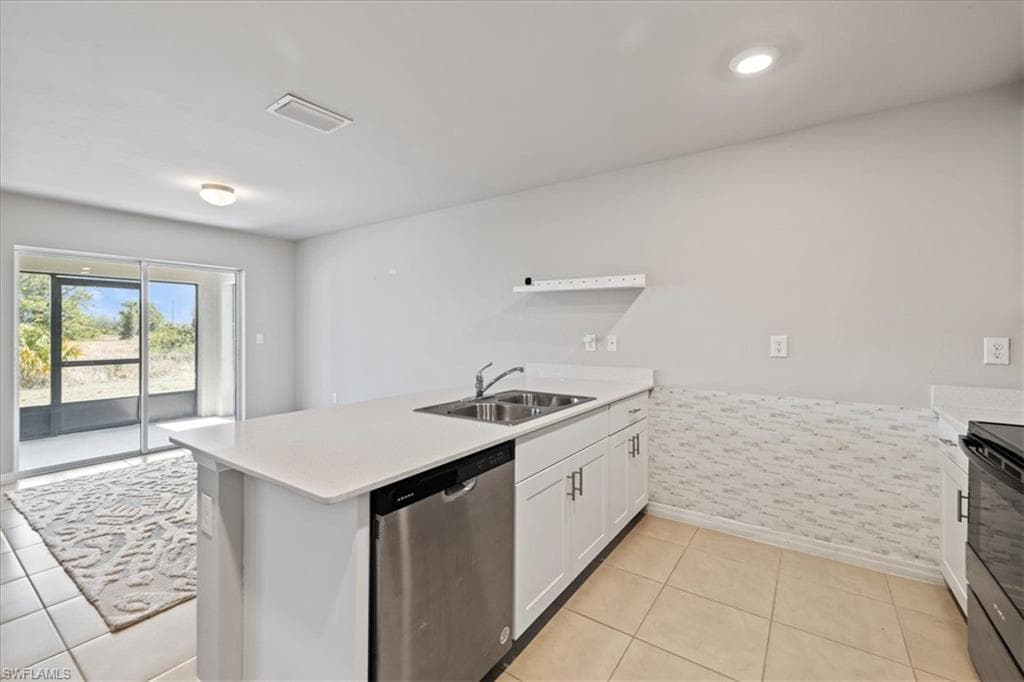 8015 Mangrove Cir, Labelle, FL 33935-14