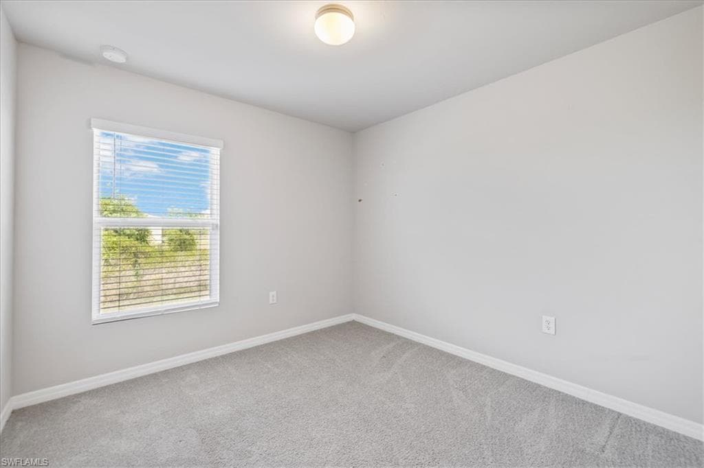 8015 Mangrove Cir, Labelle, FL 33935-19