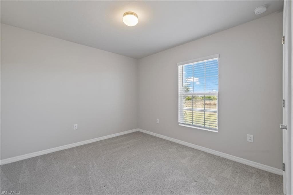 8015 Mangrove Cir, Labelle, FL 33935-21