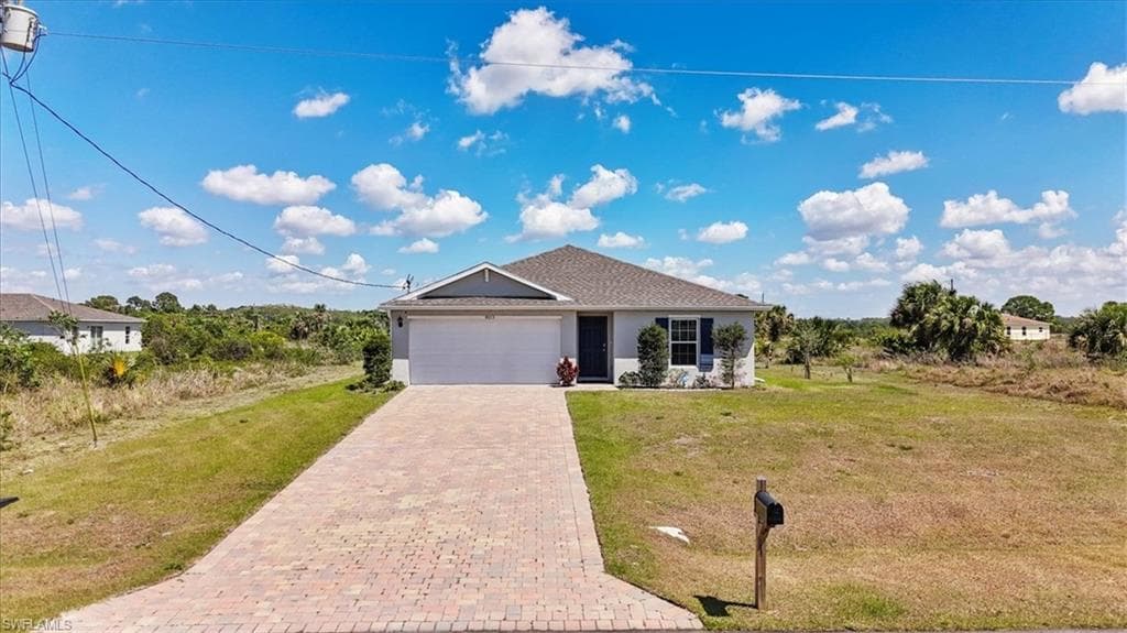 8015 Mangrove Cir, Labelle, FL 33935-31