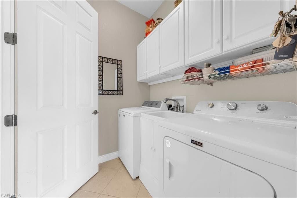 28466 Hidden Lake Dr, Bonita Springs, FL 34134-17