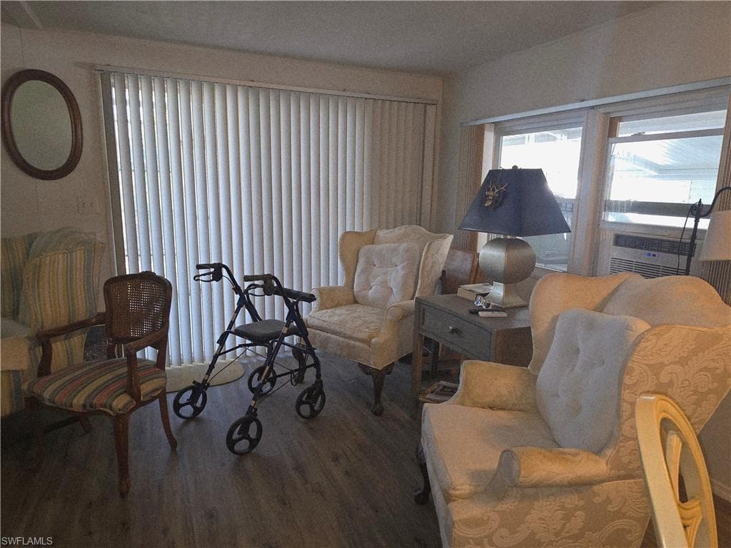 123 Enchanting Blvd E123, Naples, FL 34112-4