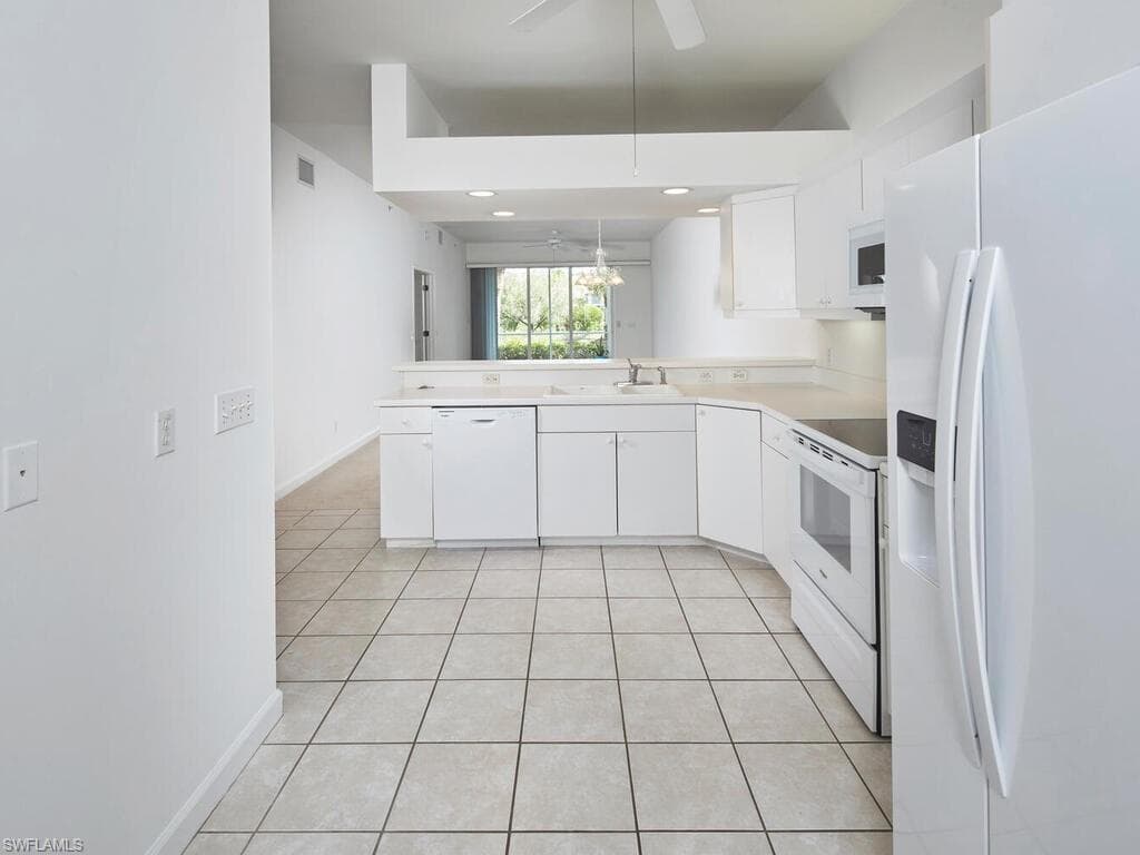 6740 Beach Resort Dr 1811, Naples, FL 34114-9