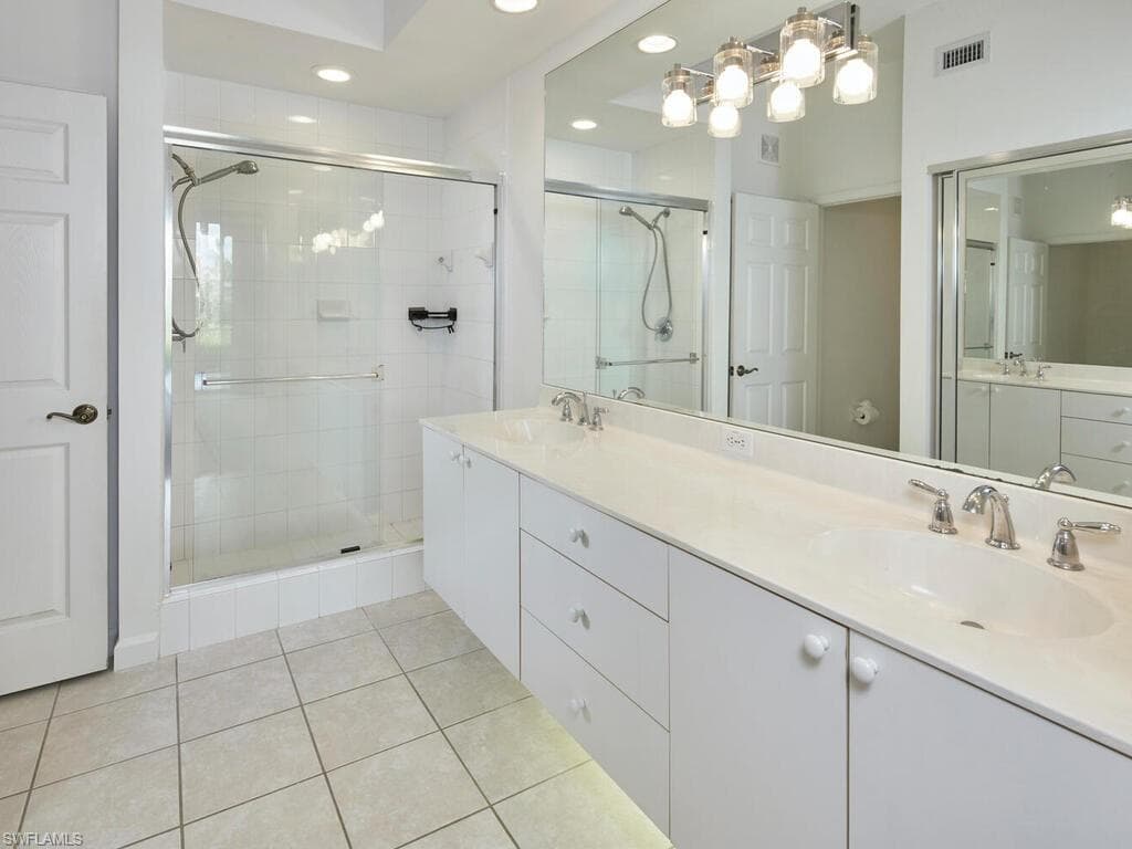 6740 Beach Resort Dr 1811, Naples, FL 34114-12