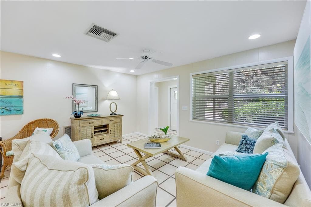 131 Cajeput Dr, Naples, FL 34108-8