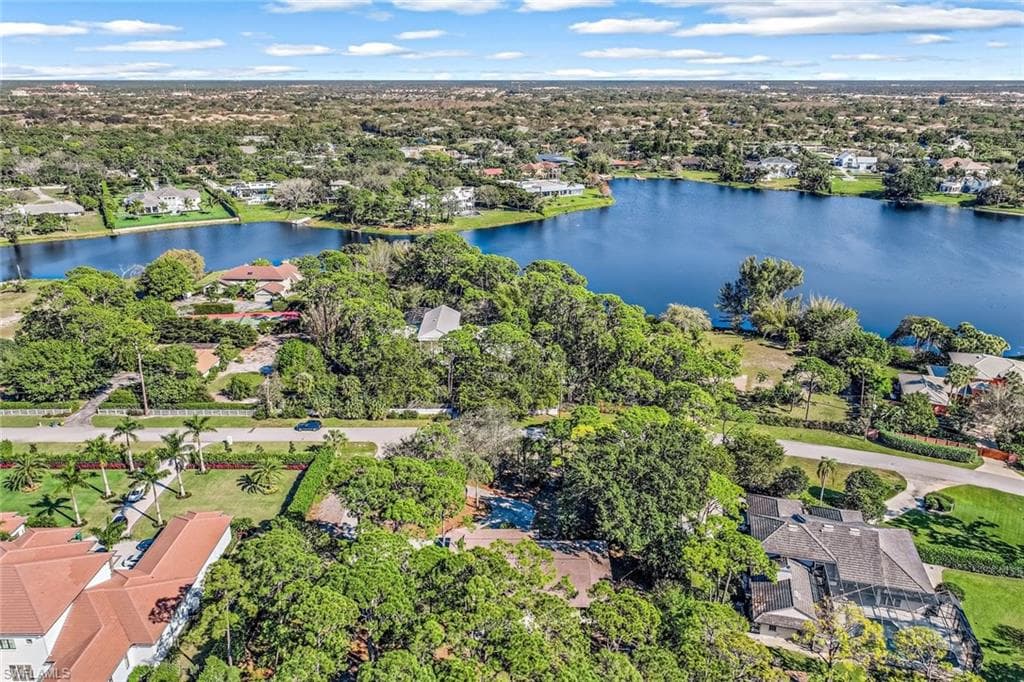 131 Cajeput Dr, Naples, FL 34108-25