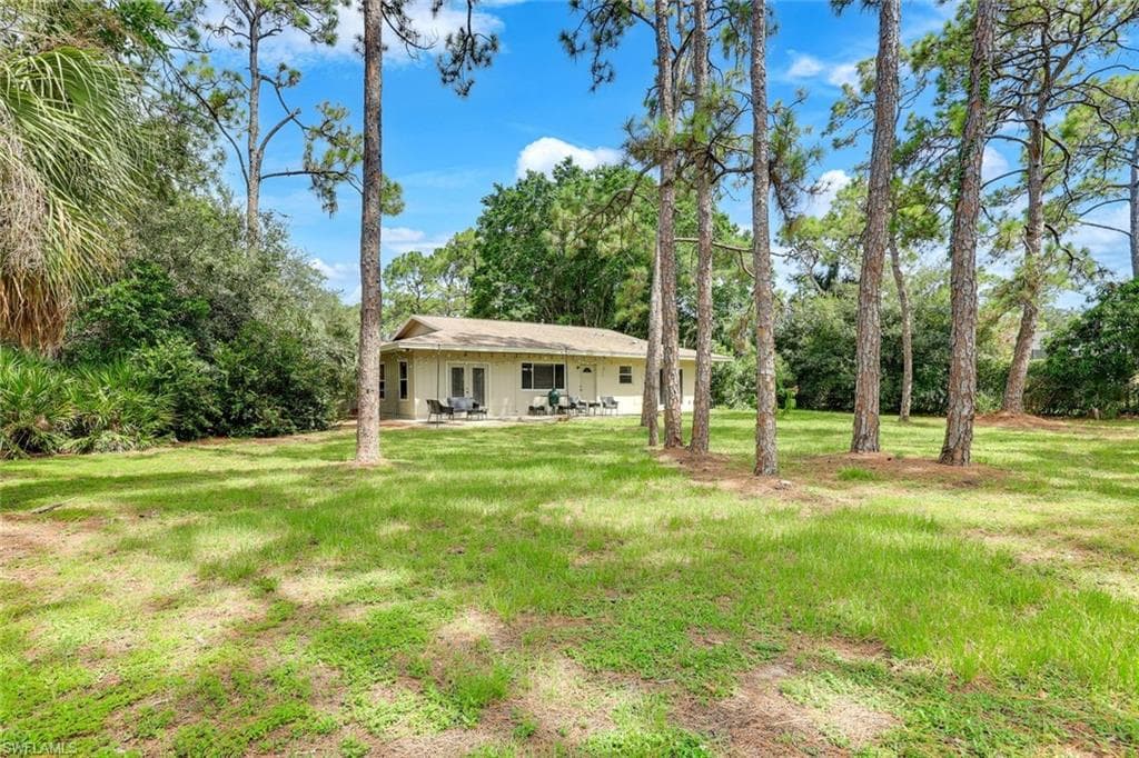 131 Cajeput Dr, Naples, FL 34108-2
