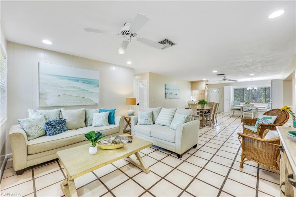 131 Cajeput Dr, Naples, FL 34108-4