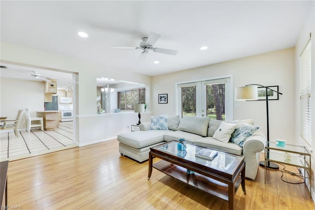 131 Cajeput Dr, Naples, FL 34108-6