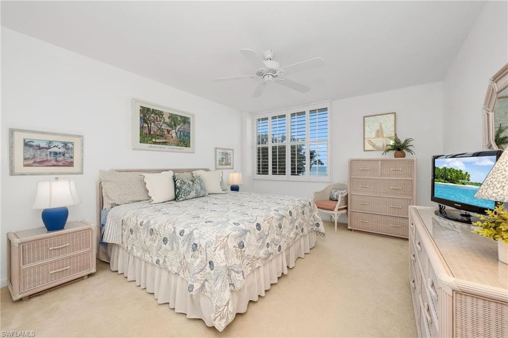 2121 Gulf Shore Blvd N 305, Naples, FL 34102-19