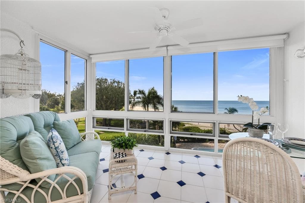 2121 Gulf Shore Blvd N 305, Naples, FL 34102-3