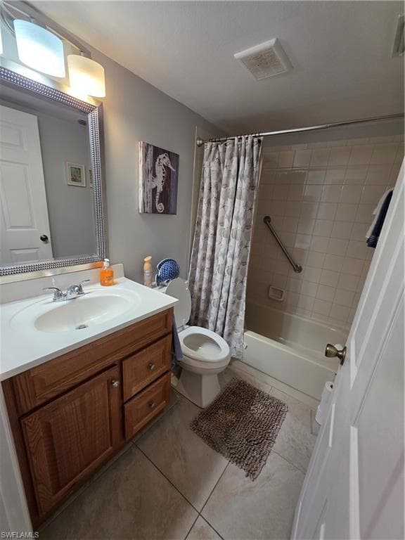137 Wading Bird Cir F103, Naples, FL 34110-19