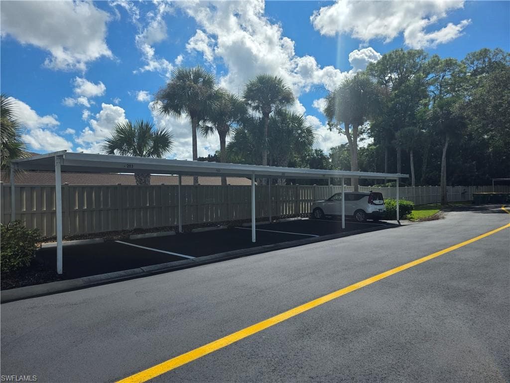 137 Wading Bird Cir F103, Naples, FL 34110-4