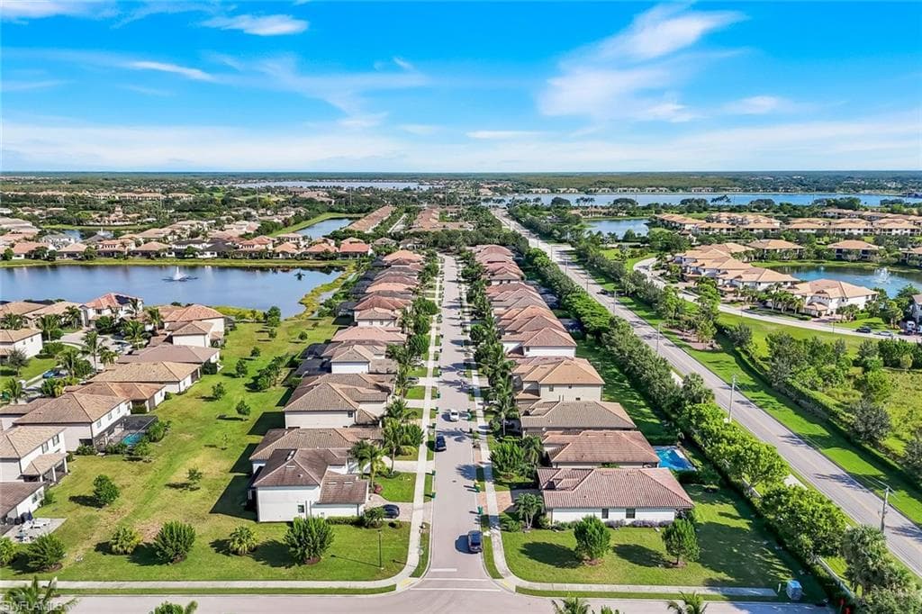 9445 Glenforest Dr, Naples, FL 34120-18