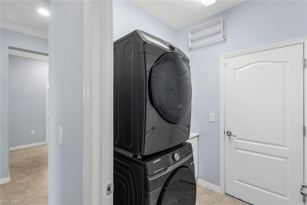 9445 Glenforest Dr, Naples, FL 34120-26