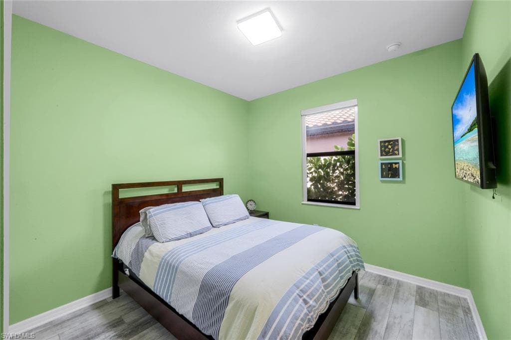 9445 Glenforest Dr, Naples, FL 34120-30