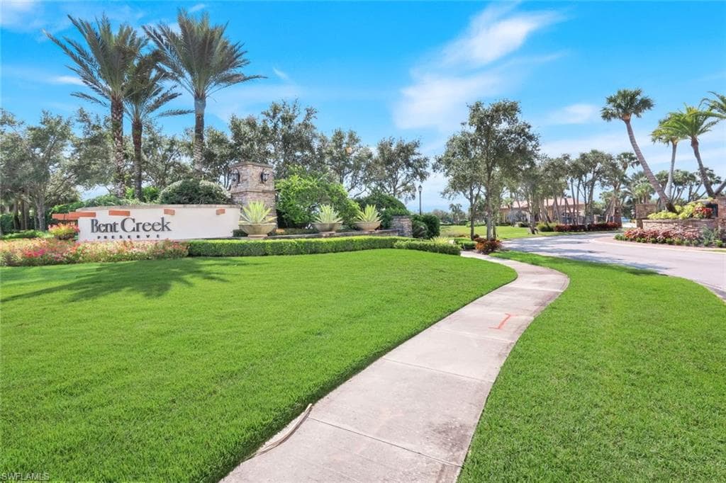 9445 Glenforest Dr, Naples, FL 34120-2