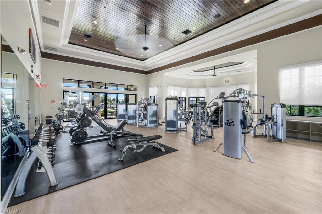 9445 Glenforest Dr, Naples, FL 34120-41