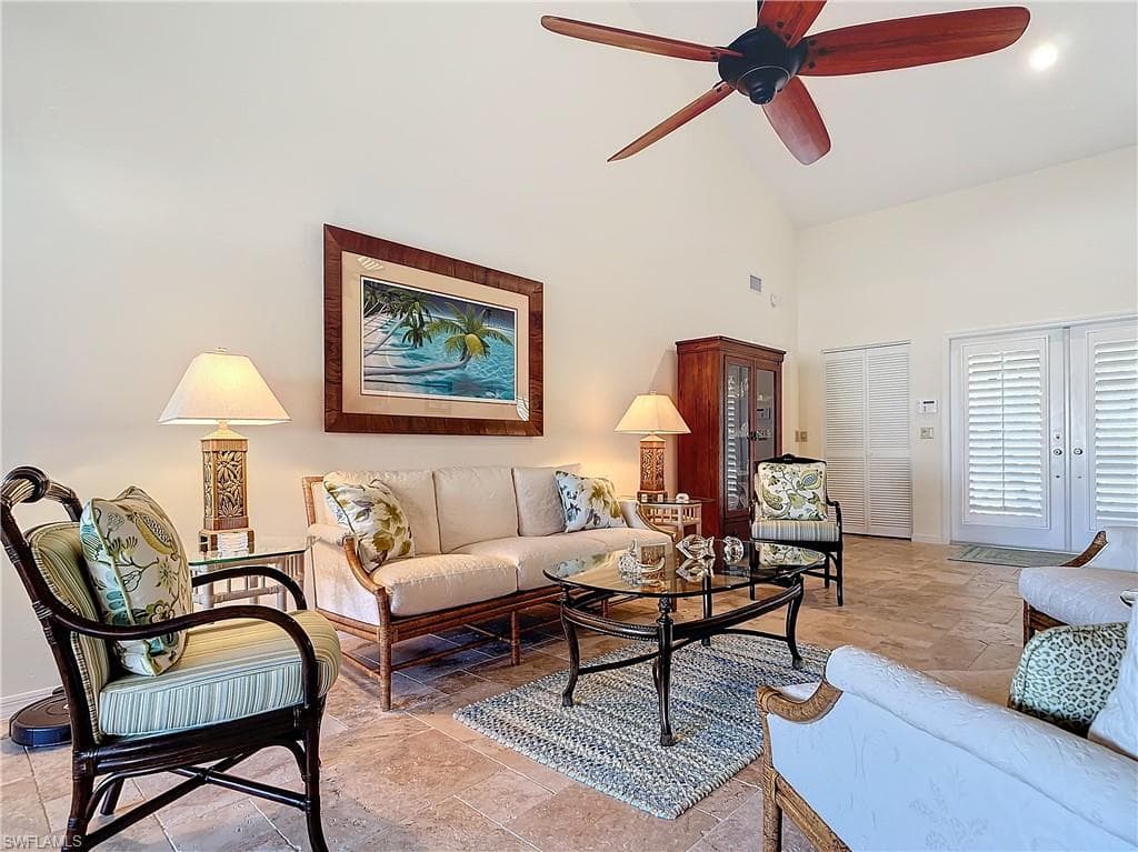 1659 Sandpiper St E, Naples, FL 34102-9